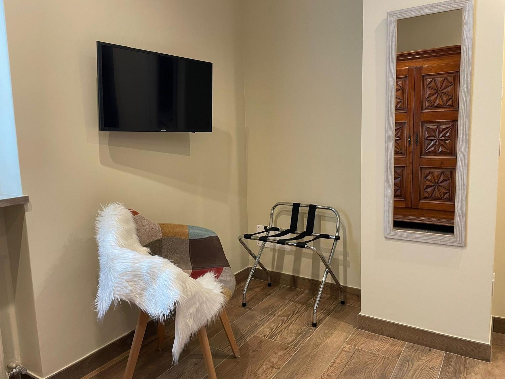אאוסטה Trilogy Apartment מראה חיצוני תמונה