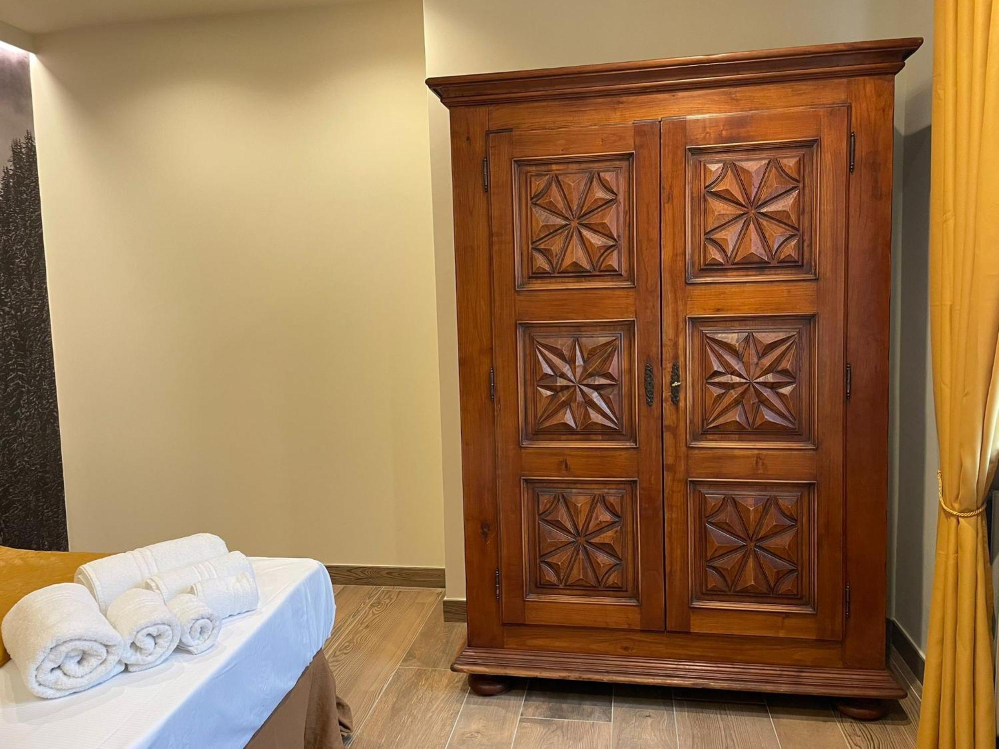 אאוסטה Trilogy Apartment מראה חיצוני תמונה